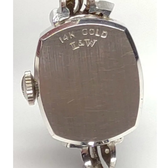 EUC- Authentic Longines-Wittnauer ladies’ wristwatch, circa 1960s–1970s. - Picture 9 of 11